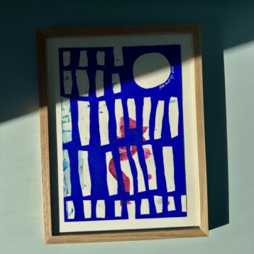 Ultramarine #13 - originalt papirværk - 28 x 36,5 cm - egetræsramme/ART-glas